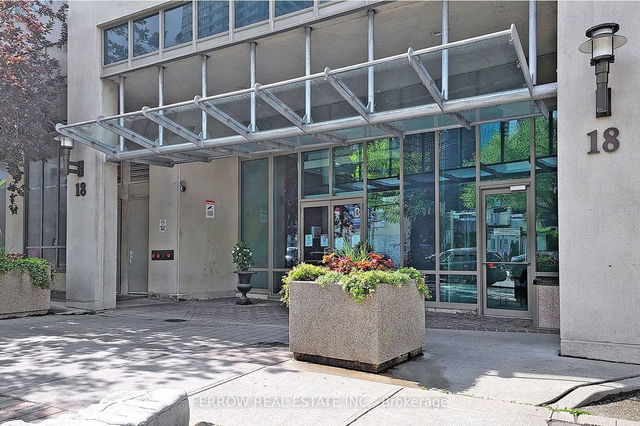 1602 - 18 Parkview Avenue