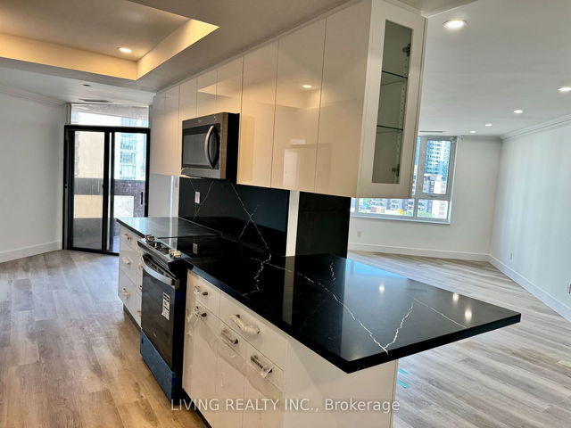 PH03 - 55 Wellesley Street