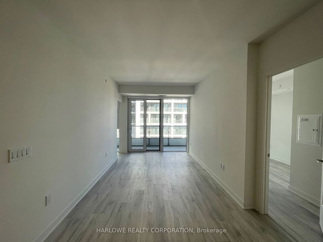 848 SW - 121 Lower Sherbourne Street