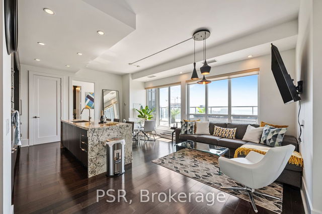 4401 - 300 Front Street