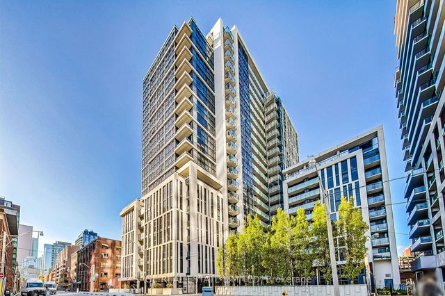 211 - 400 Adelaide Street