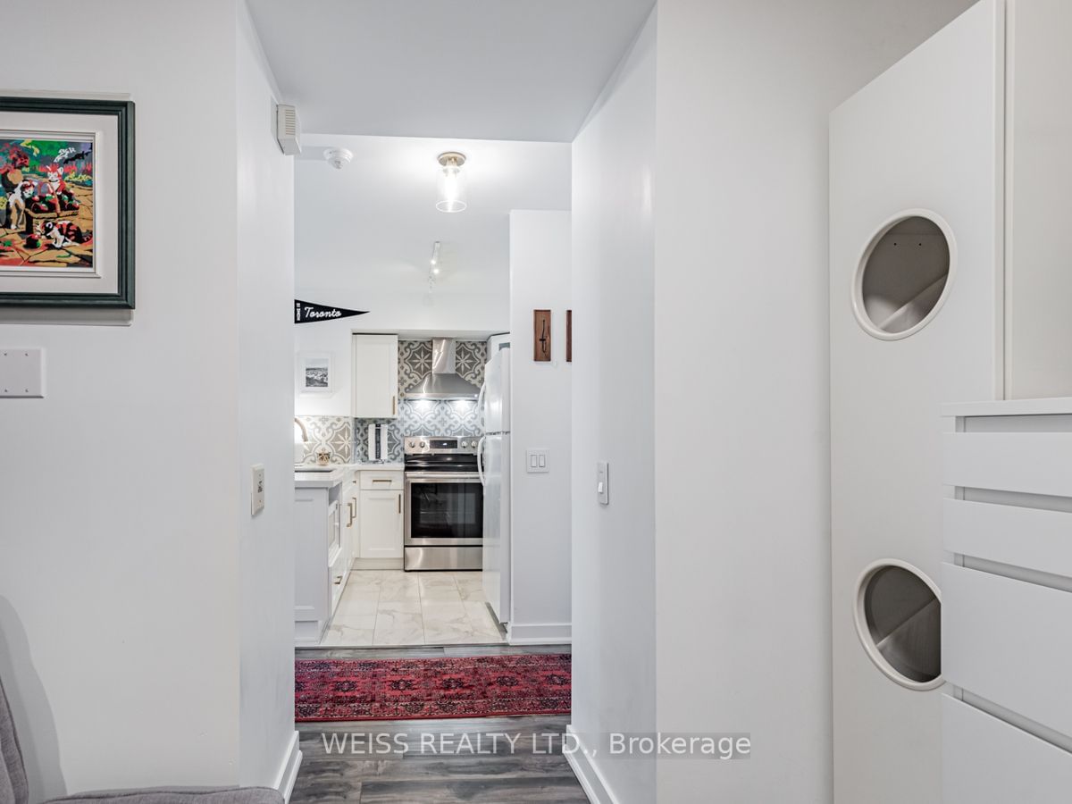 Listing Image 7