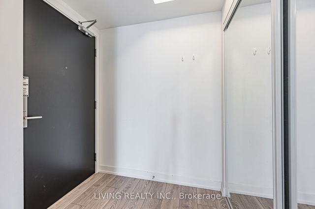 1109 - 159 Wellesley Street