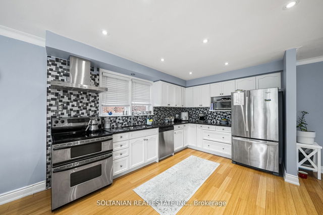 14 Dewlane Drive