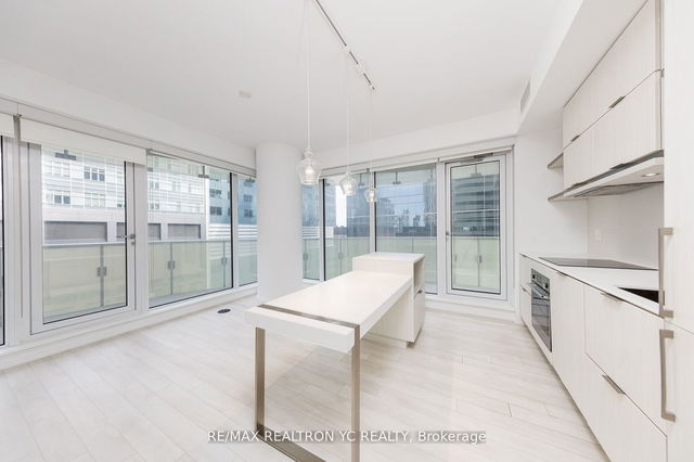 1205 - 197 Yonge Street