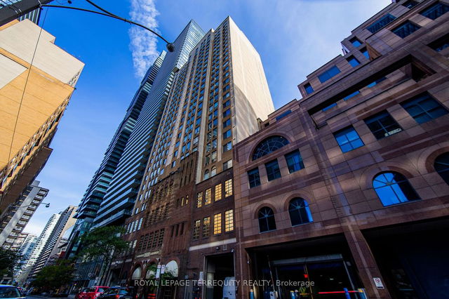 2101 - 25 Grenville Street