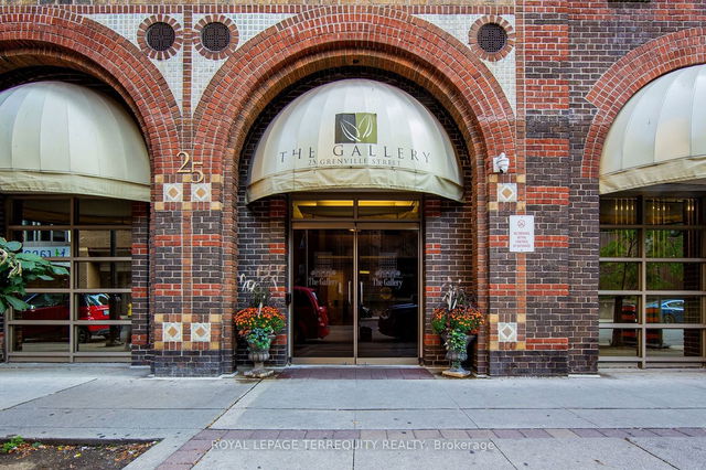 2101 - 25 Grenville Street