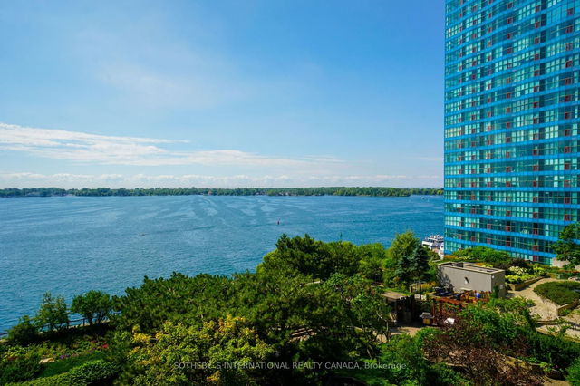 1110 - 65 Harbour Square