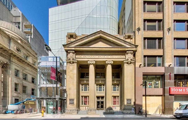 5102 - 197 Yonge Street