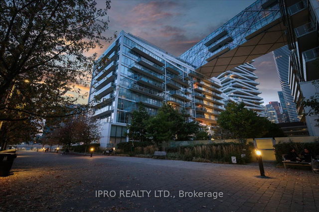402 - 29 Queens Quay