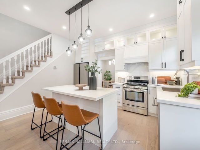 296 Seaton Street