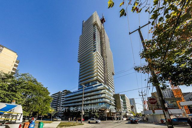 612 - 185 Roehampton Avenue