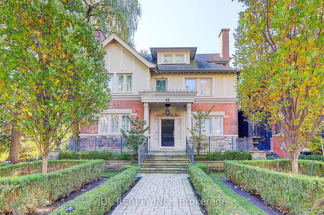 15 Castle Frank Crescent