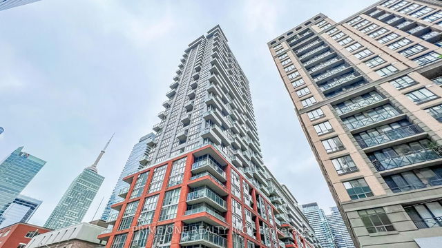 2207 - 126 Simcoe Street