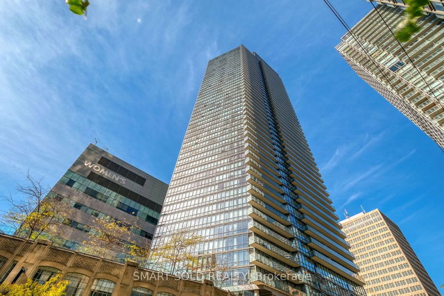 4010 - 832 Bay Street