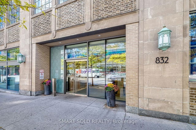 4010 - 832 Bay Street