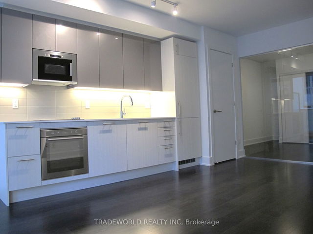 418 - 403 Church Street