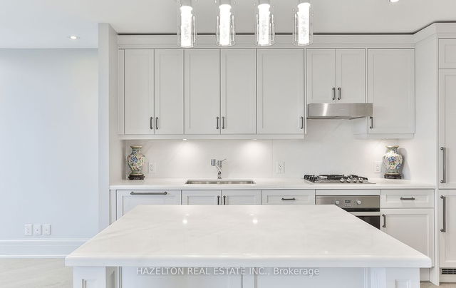 302 - 181 Davenport Road