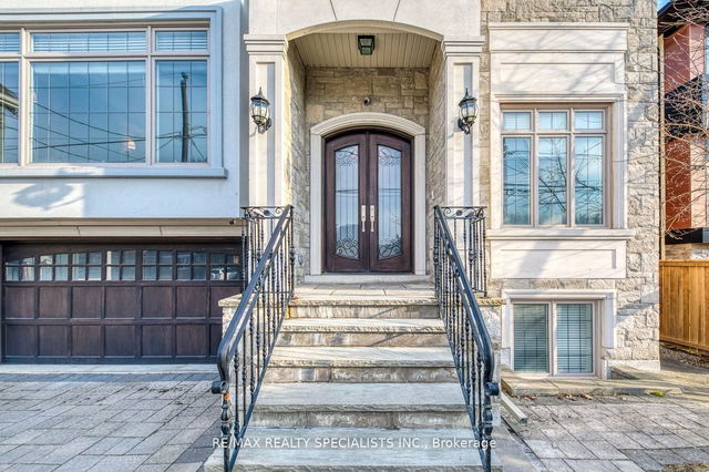 271 Poyntz Avenue