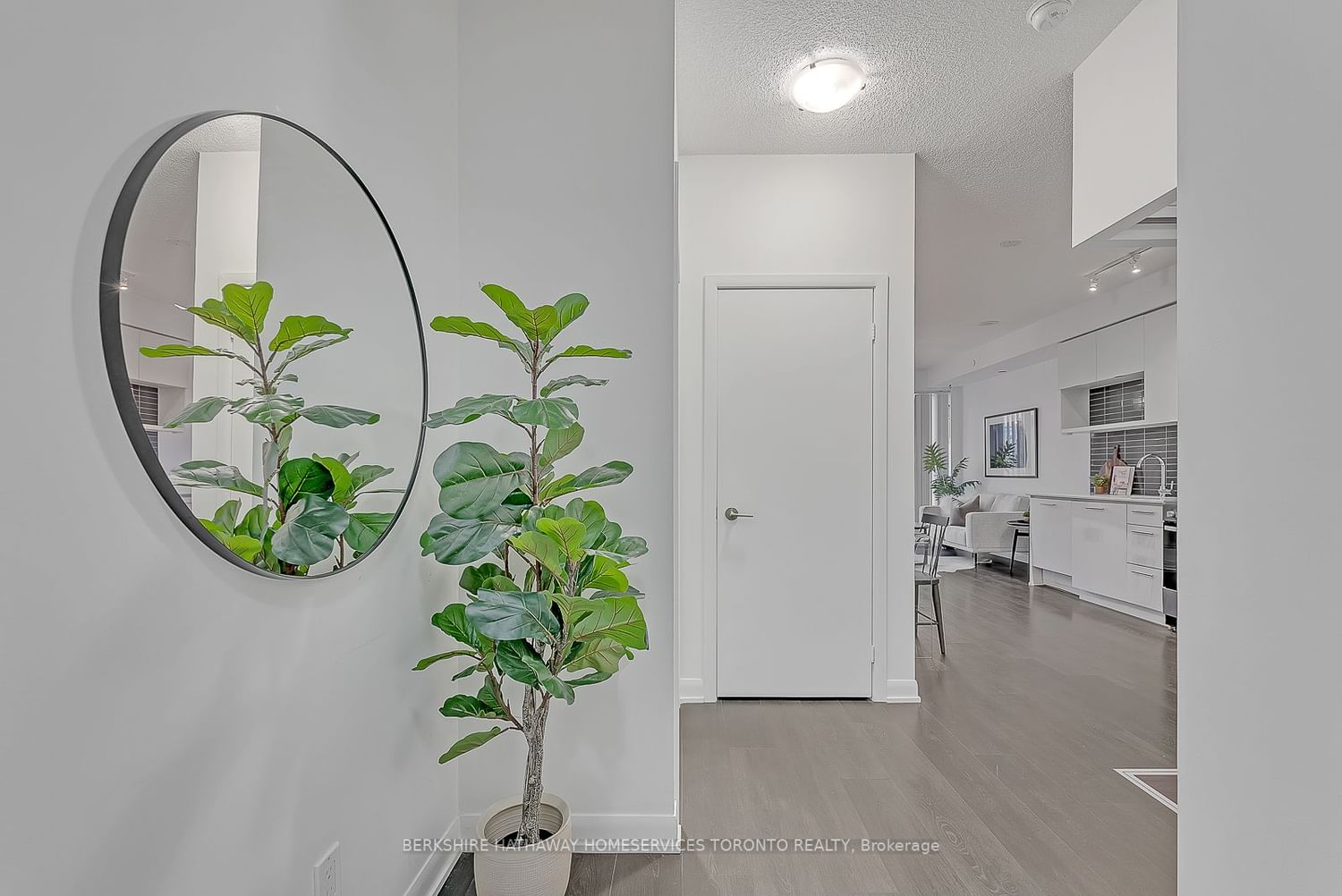 Condo leased at 808-435 Richmond Street, Toronto, Waterfront Communities C1, M5V 0N3 - MLS: C7267282