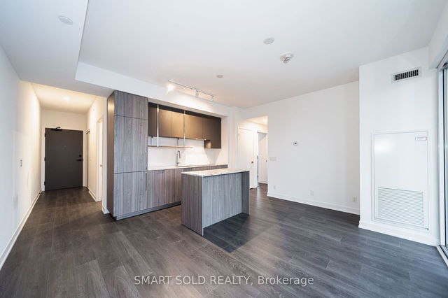 1311 - 15 Holmes Avenue
