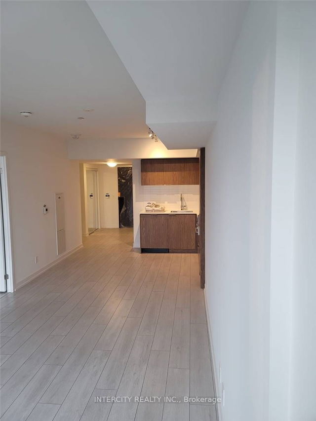 Ph 105 - 60 Shuter Street