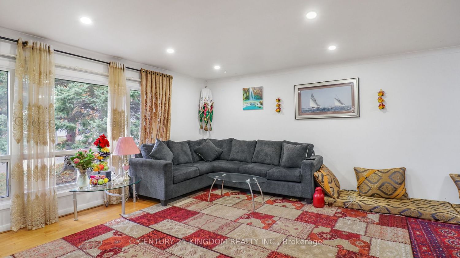 Listing Image 7