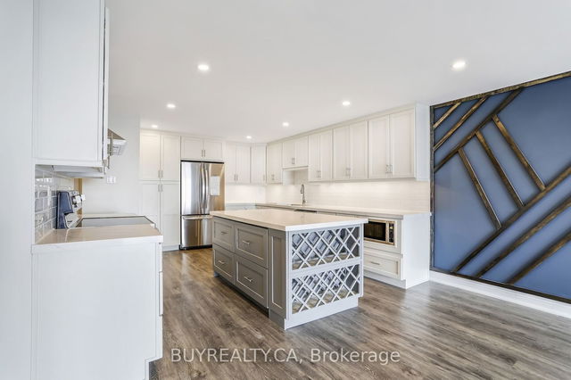 2310 - 131 Beecroft Road