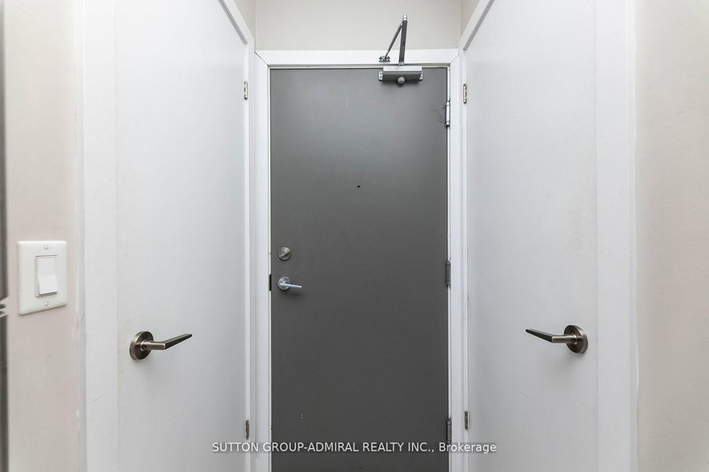 216 - 169 Fort York Blvd, Toronto, M5V 0C8 | Image 3