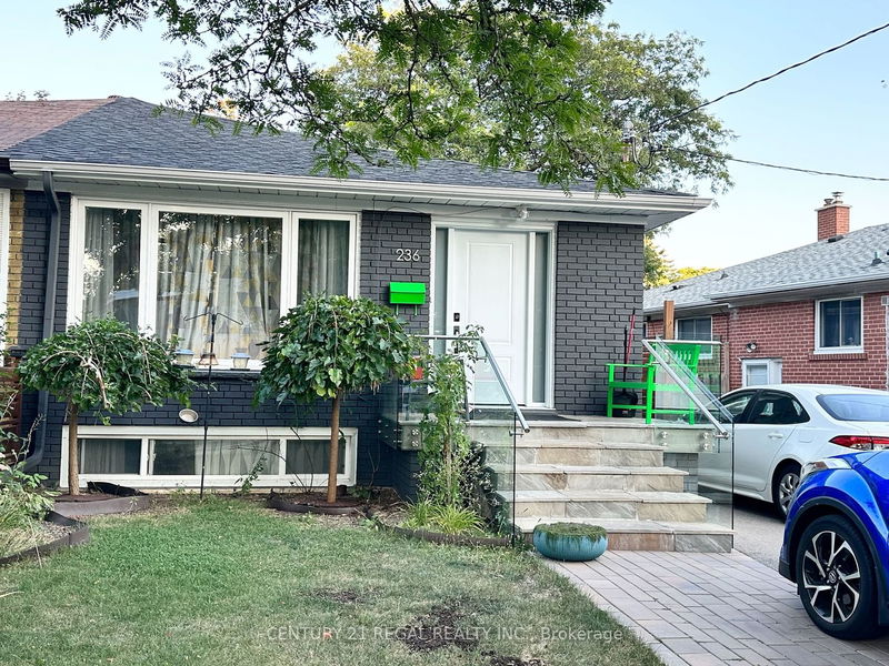 Unit 2 — 236 Roywood Dr, Toronto - Parkwoods-Donalda image-0-0