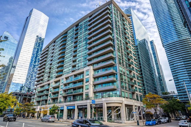 1705 - 51 Lower Simcoe Street