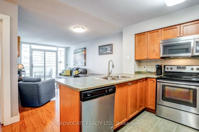 1705 - 51 Lower Simcoe Street
