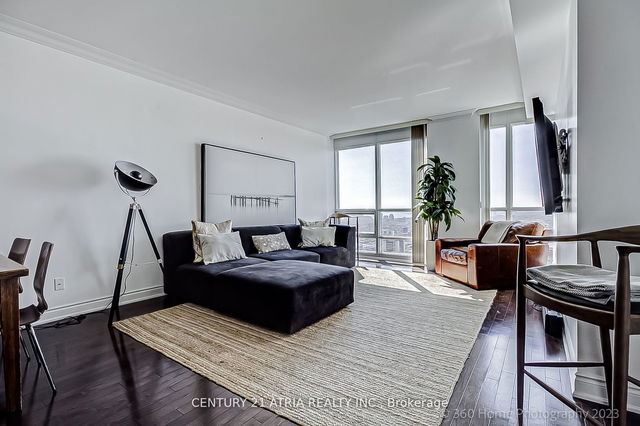 4311 - 761 Bay Street