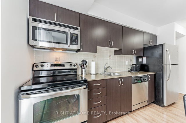 502 - 801 Sheppard Avenue