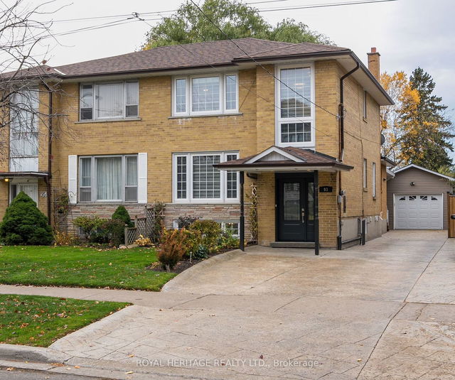 93 Wyndcliff Crescent