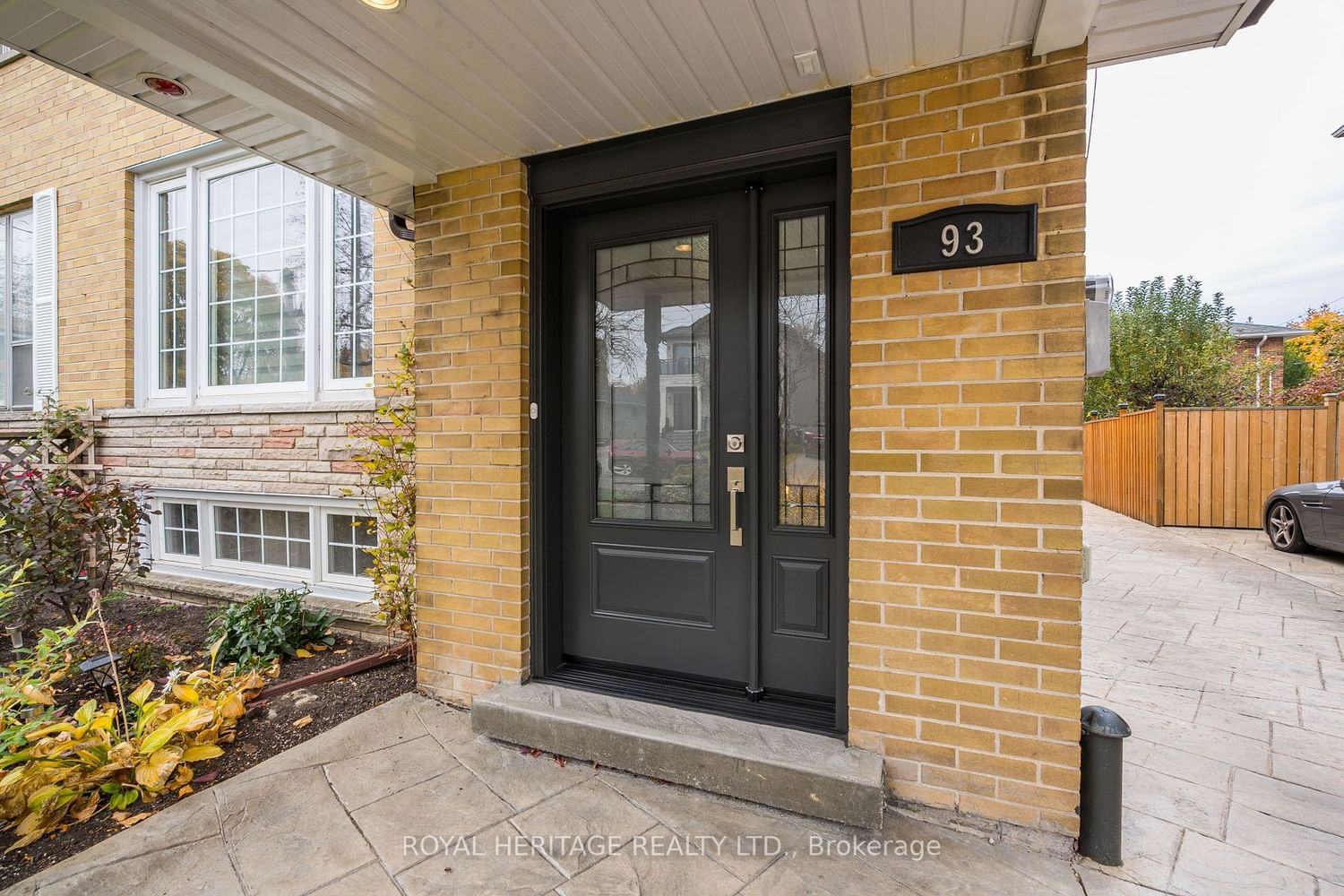 Listing Image 3