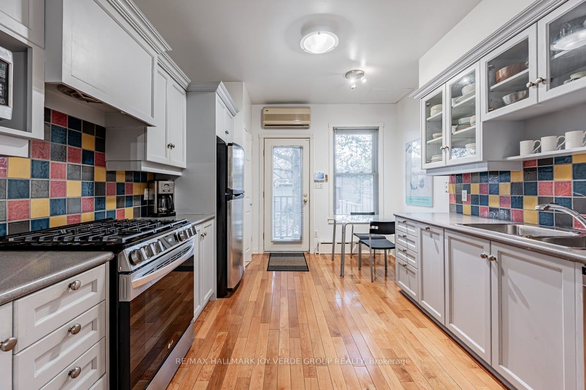 Listing Image 7
