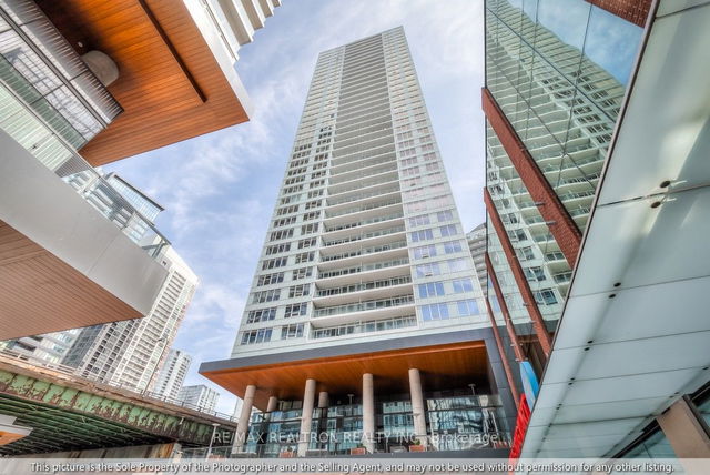 4212 - 17 Bathurst Street