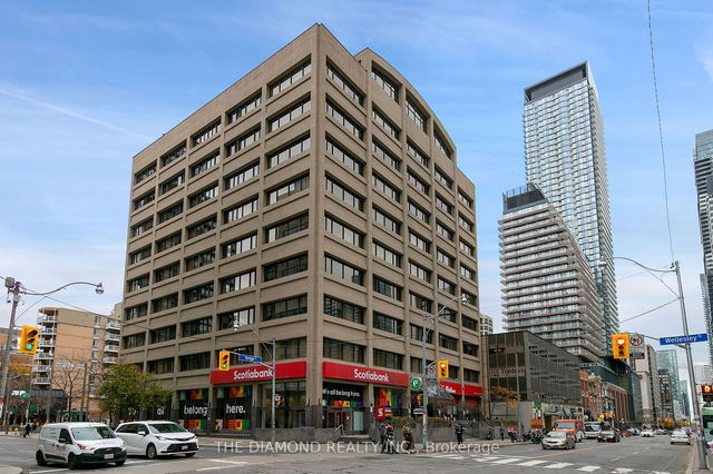 208 - 555 Yonge Street