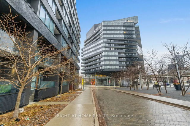 413 - 21 Lawren Harris Square