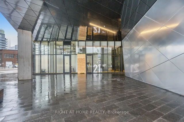 413 - 21 Lawren Harris Square