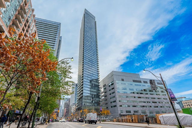 605 - 832 Bay Street