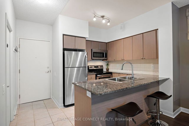147 - 525 Wilson Avenue