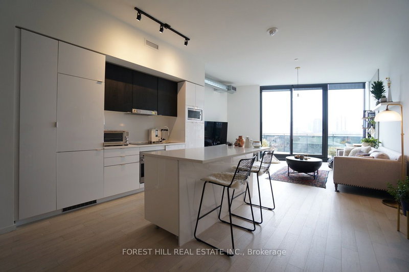Ph04 - 21 Lawren Harris Sq, Toronto, M5A 0T4 | Image 2