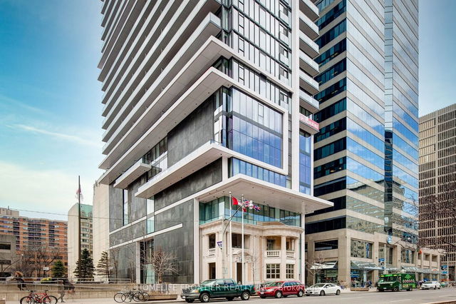 1708 - 426 University Avenue