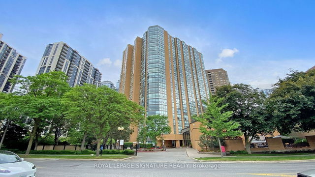 1505 - 131 beecroft Avenue