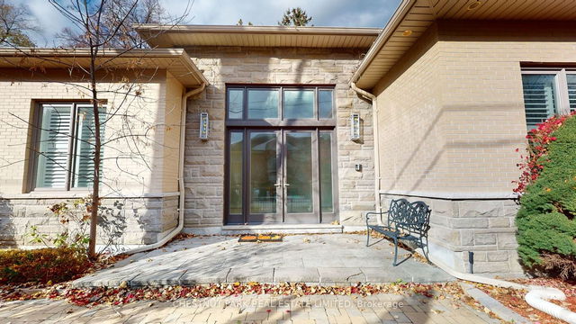 8 Forest Heights Boulevard