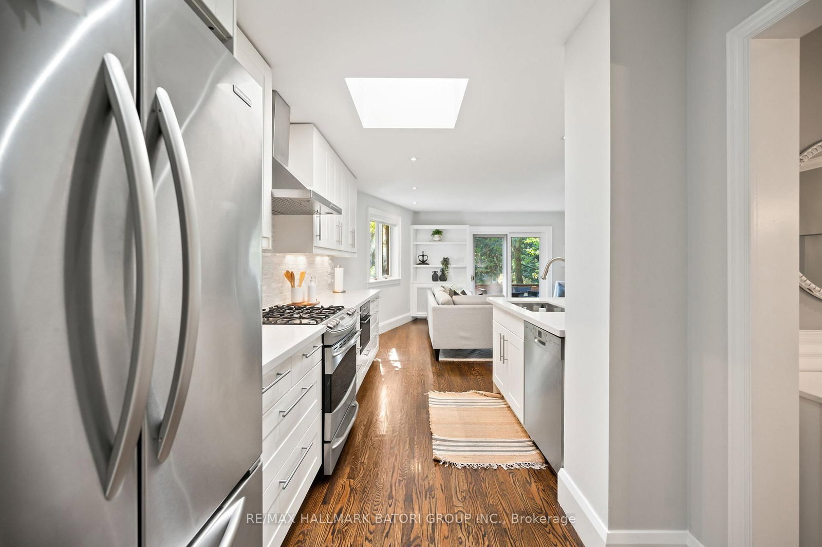Listing Image 7