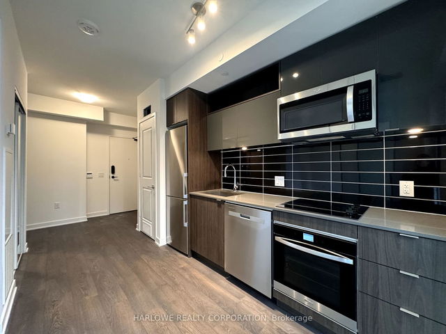 1005 - 100 Dalhousie Street