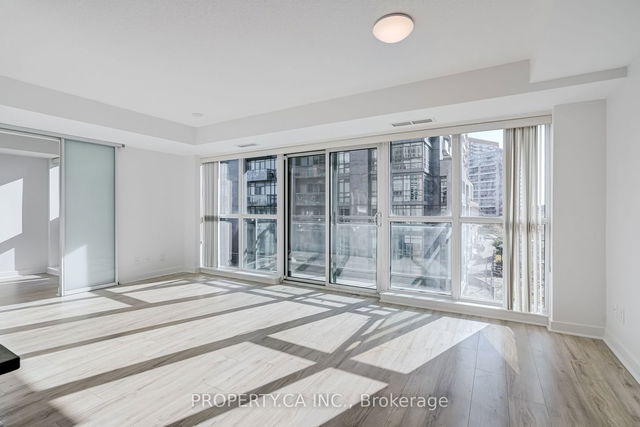 423 - 1169 Queen Street